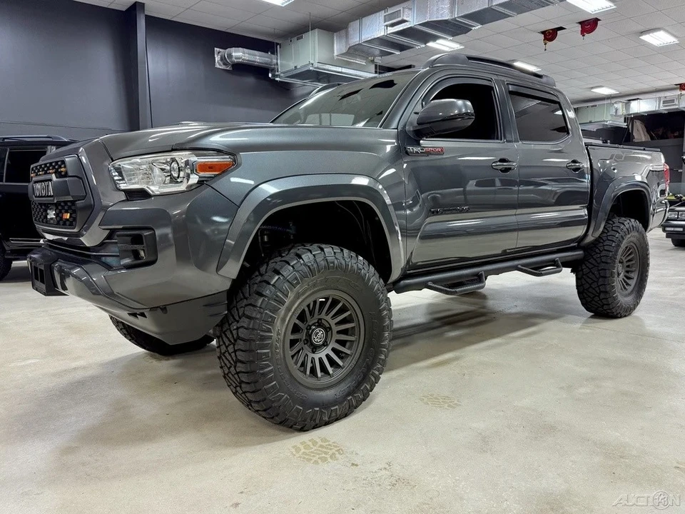 2016 Toyota Tacoma 3rd Gen - Image 8 of 12