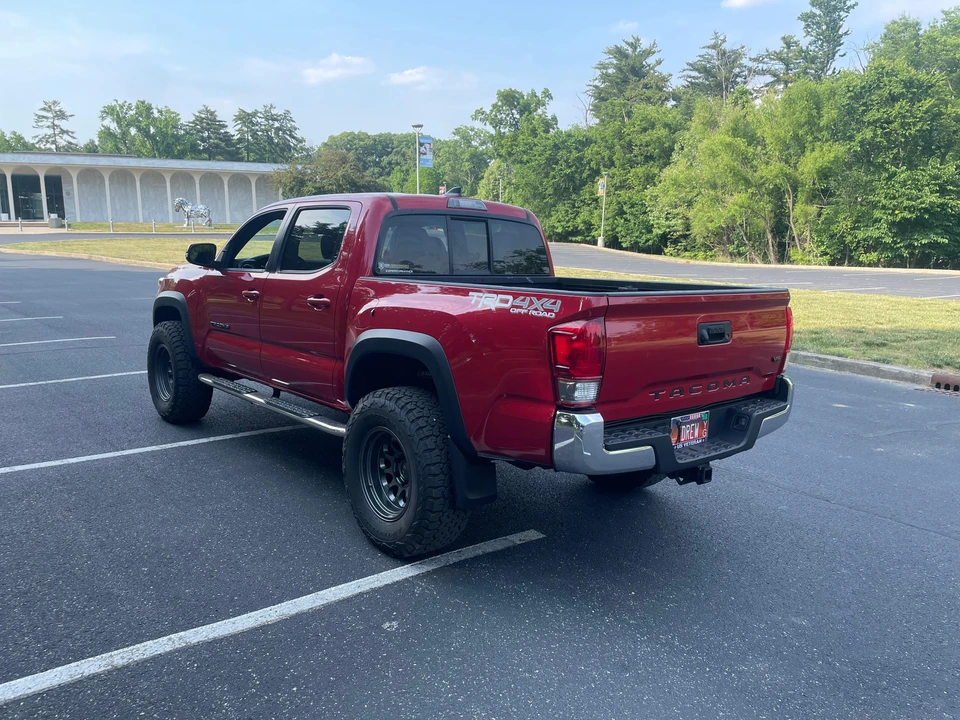 2016 Toyota Tacoma 3rd Gen - Image 8 of 31