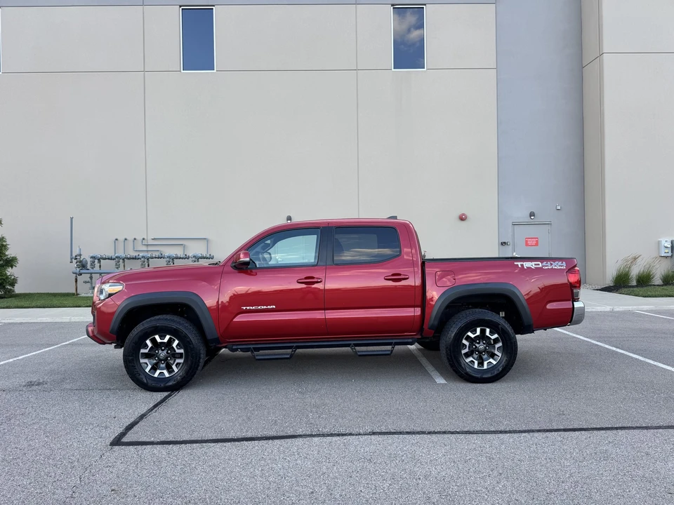 2016 Toyota Tacoma 3rd Gen - Image 16 of 31