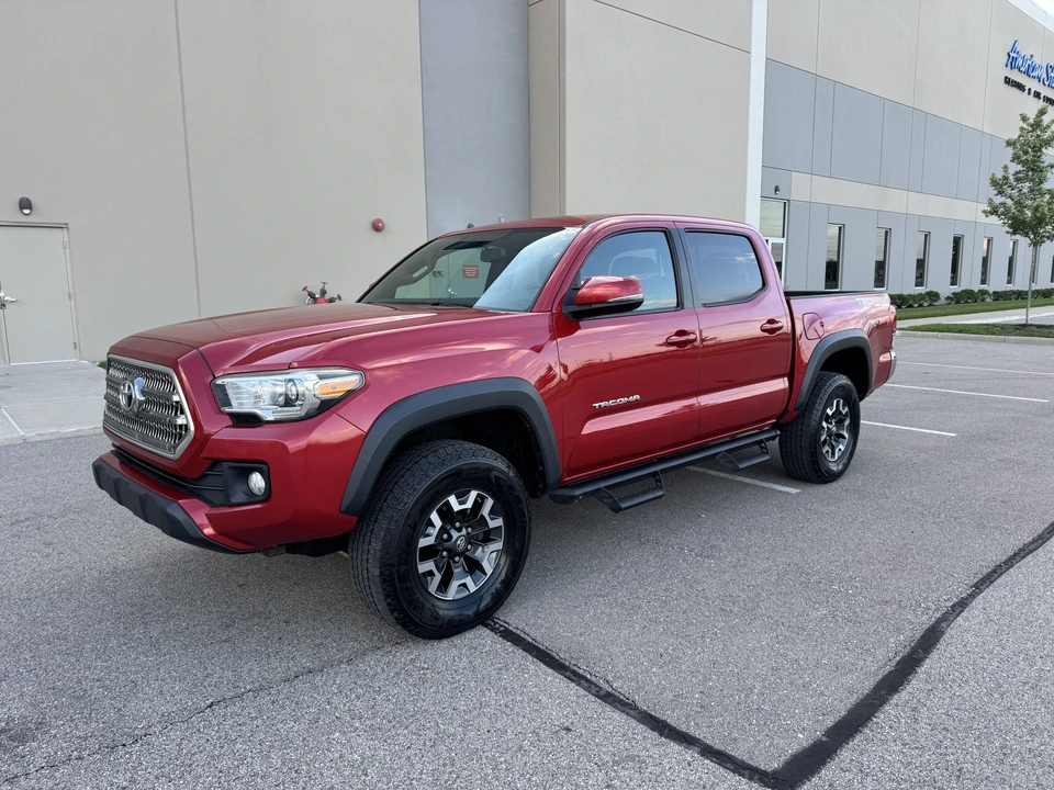 2016 Toyota Tacoma 3rd Gen - Image 2 of 31