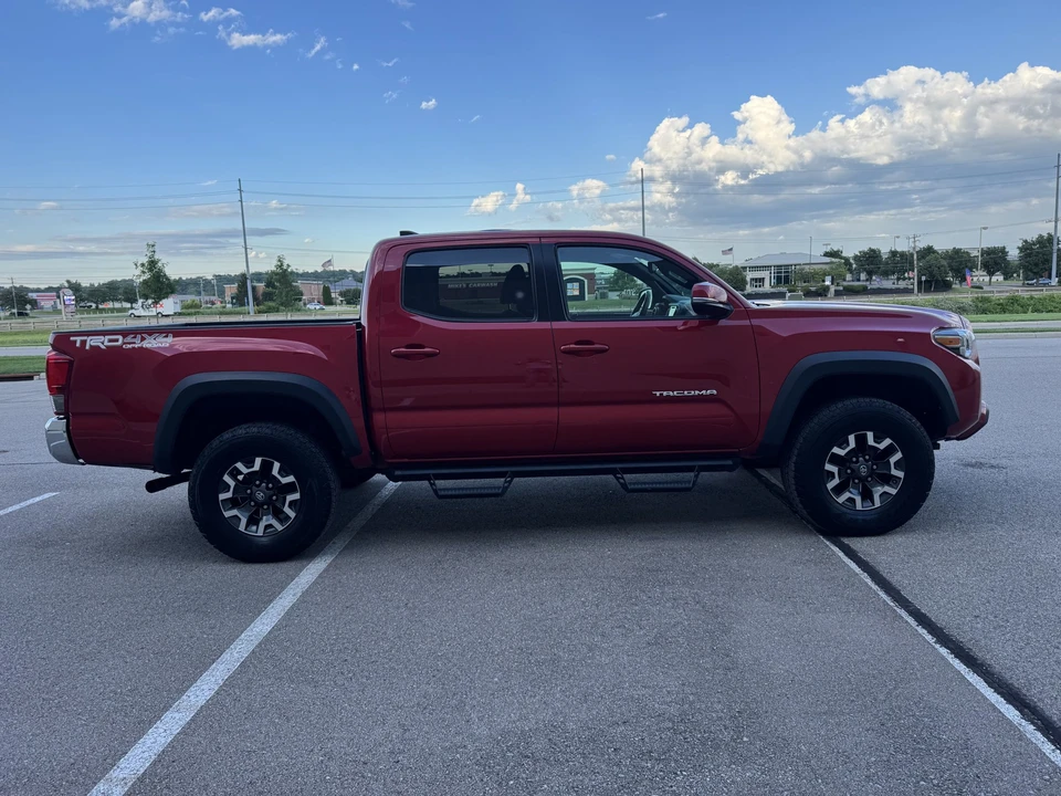 2016 Toyota Tacoma 3rd Gen - Image 8 of 31