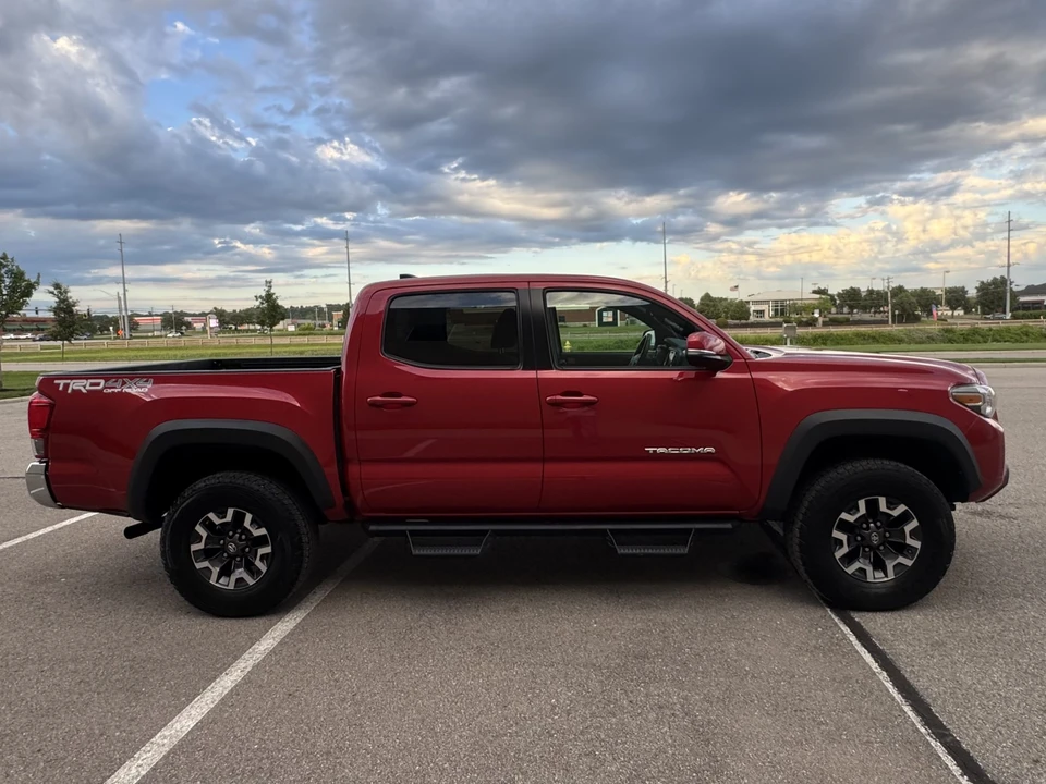 2016 Toyota Tacoma 3rd Gen - Image 9 of 31