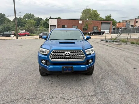 2016 Toyota Tacoma TRD Off-Road Pickup 4D 5 ft