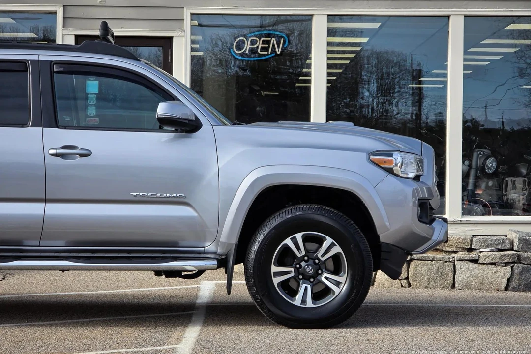 2016 Toyota Tacoma 3rd Gen - Image 7 of 21