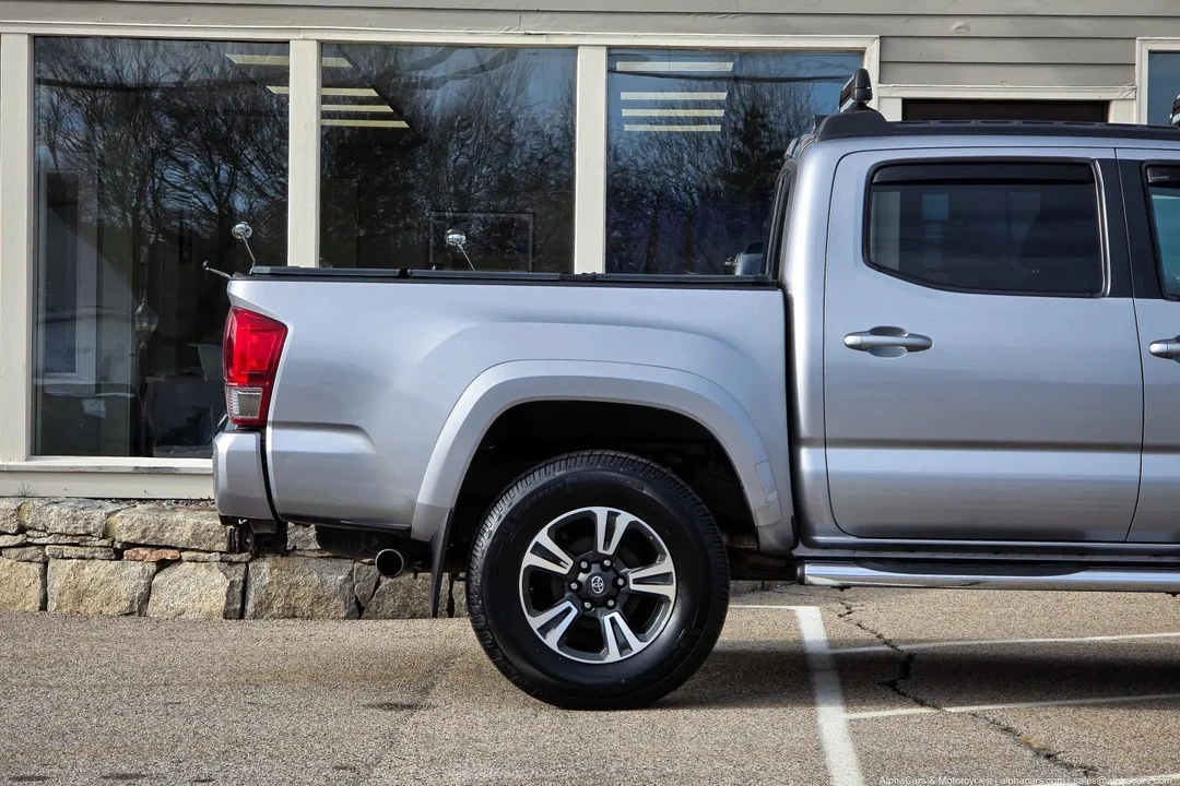 2016 Toyota Tacoma 3rd Gen - Image 6 of 21