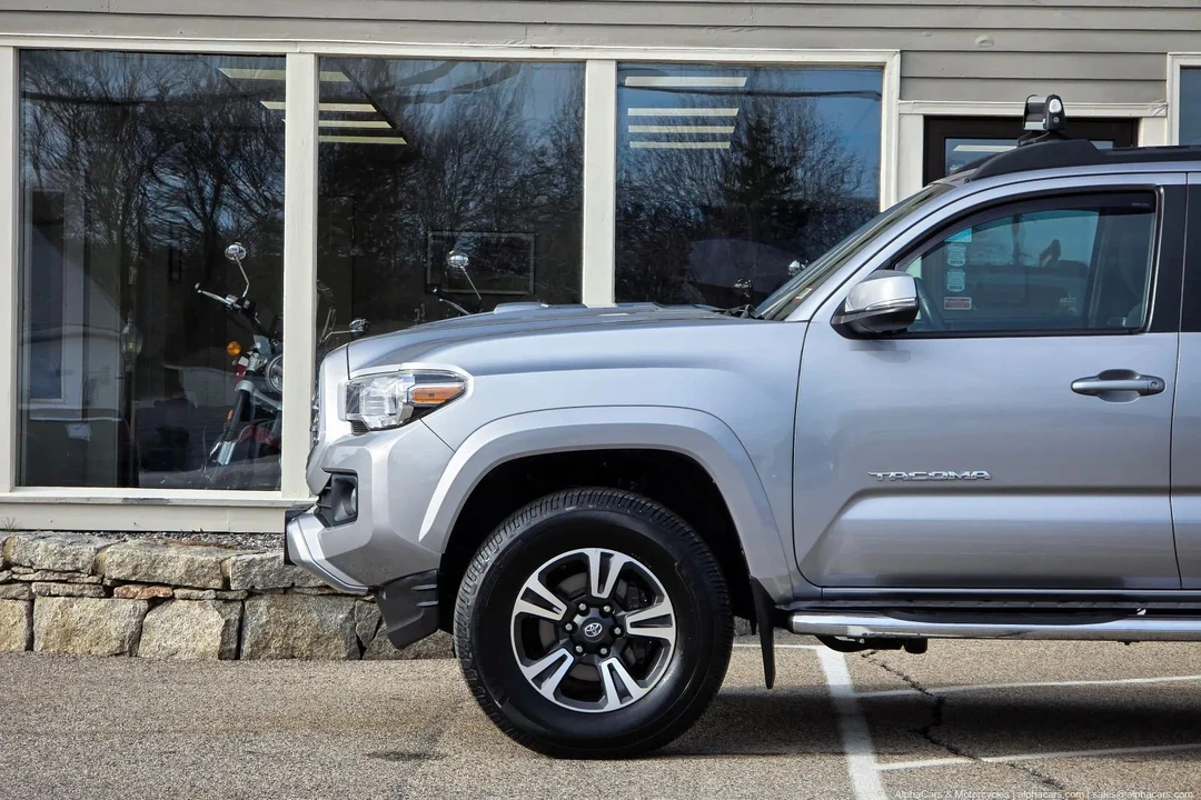 2016 Toyota Tacoma 3rd Gen - Image 17 of 21