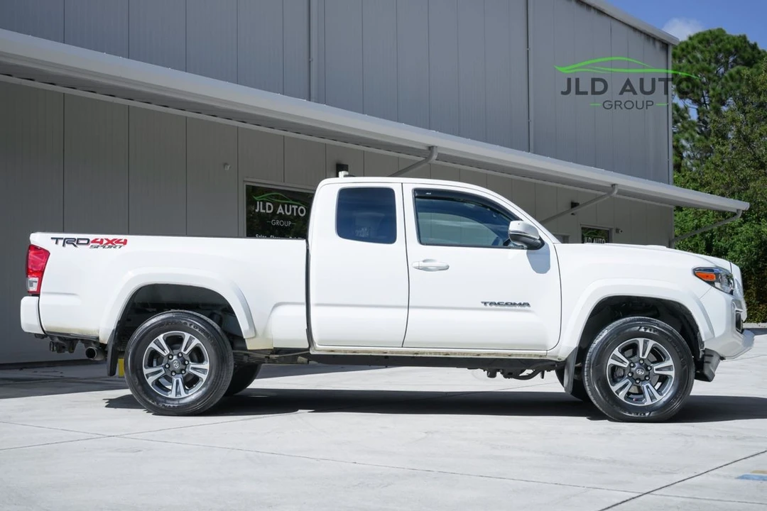 2016 Toyota Tacoma 3rd Gen - Image 6 of 21