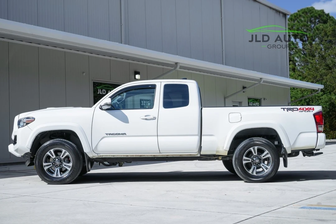 2016 Toyota Tacoma 3rd Gen - Image 3 of 21