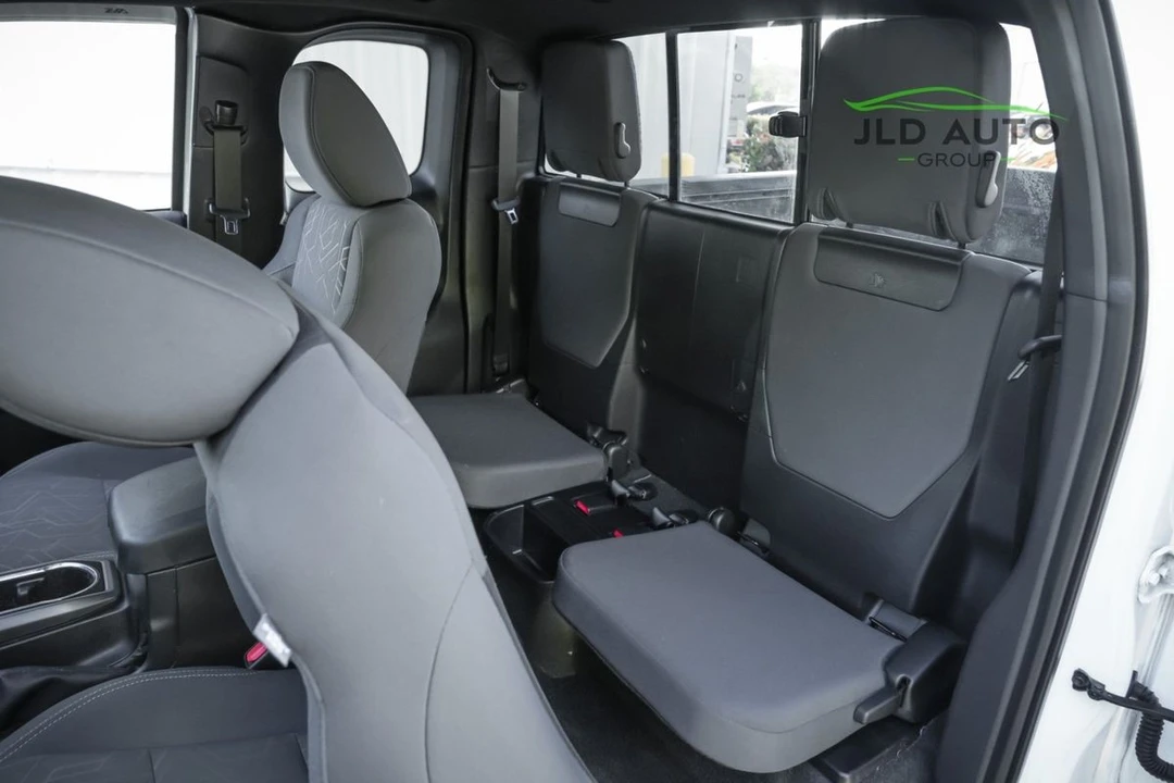 2016 Toyota Tacoma 3rd Gen - Image 12 of 21
