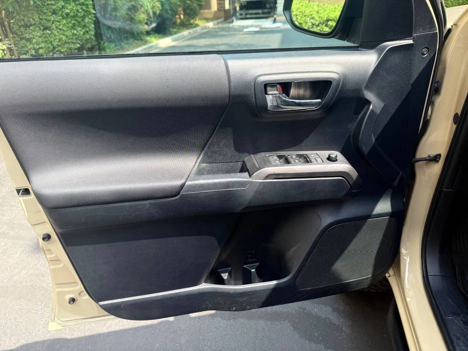 2016 Toyota Tacoma 3rd Gen - Image 13 of 14