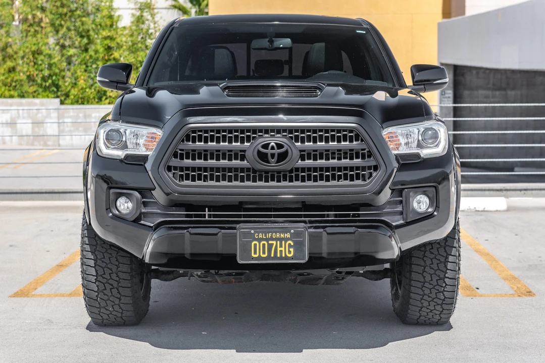2016 Toyota Tacoma 3rd Gen - Image 2 of 31