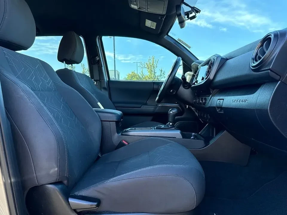 2016 Toyota Tacoma 3rd Gen - Image 10 of 20