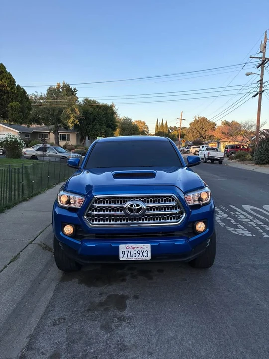 2016 Toyota Tacoma 3rd Gen - Image 2 of 9