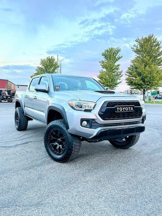 2016 Toyota Tacoma 3rd Gen - Image 2 of 20