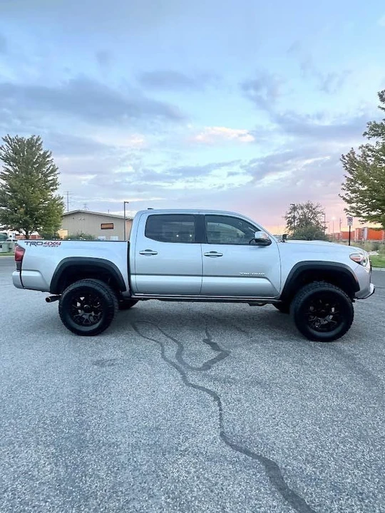 2016 Toyota Tacoma 3rd Gen - Image 9 of 20