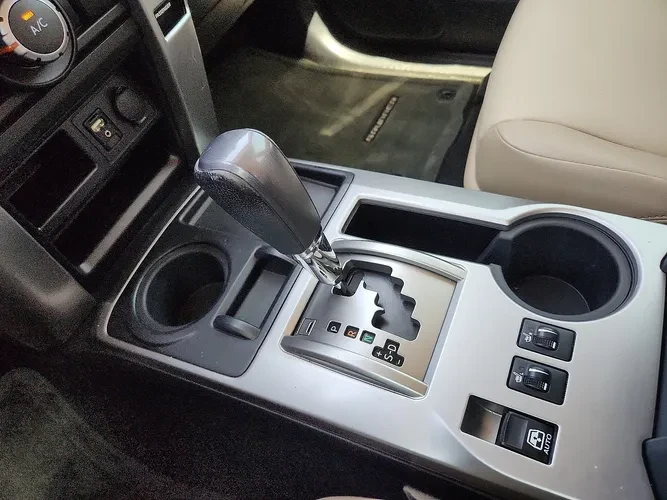 2016 Toyota 4Runner 5th Gen - Image 15 of 20
