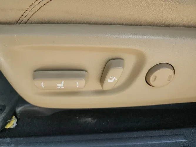 2016 Toyota 4Runner 5th Gen - Image 14 of 20