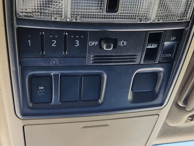 2016 Toyota 4Runner 5th Gen - Image 19 of 20