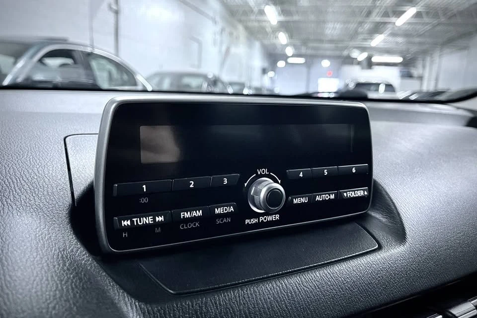 2016 Toyota Yaris - Image 18 of 20