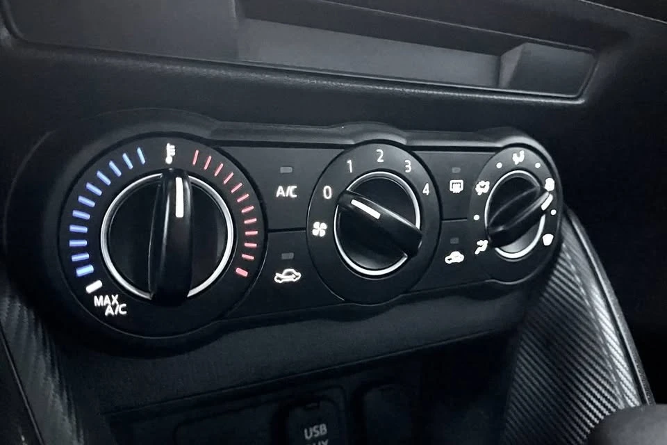 2016 Toyota Yaris - Image 19 of 20