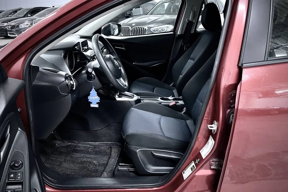 2016 Toyota Yaris - Image 10 of 20