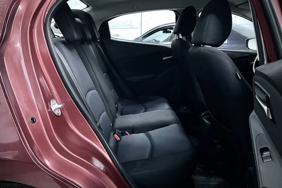 2016 Toyota Yaris - Image 17 of 20