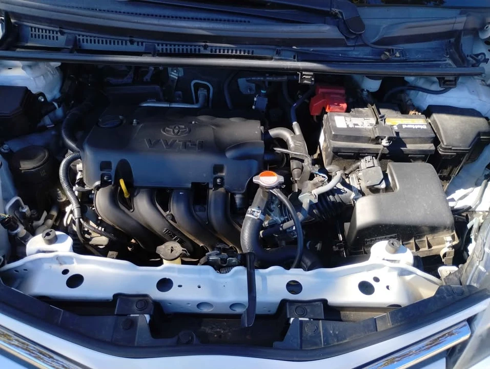 2016 Toyota Yaris - Image 11 of 11