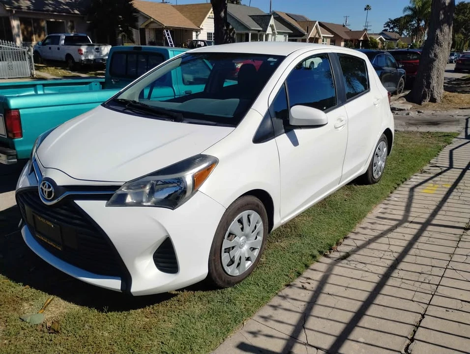 2016 Toyota Yaris - Image 6 of 11