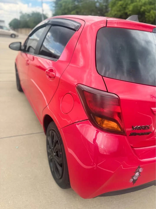 2016 Toyota Yaris - Image 5 of 9