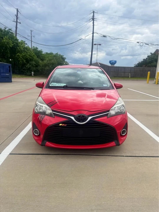 2016 Toyota Yaris - Image 2 of 9