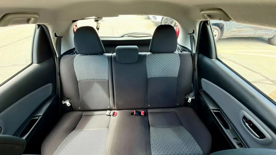 2016 Toyota Yaris - Image 12 of 19
