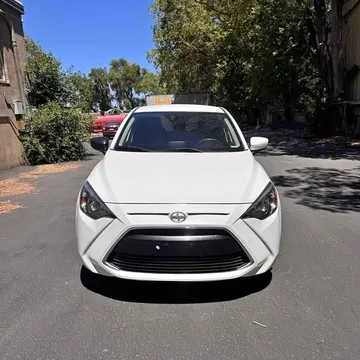 2016 Toyota Yaris S Sedan 4D