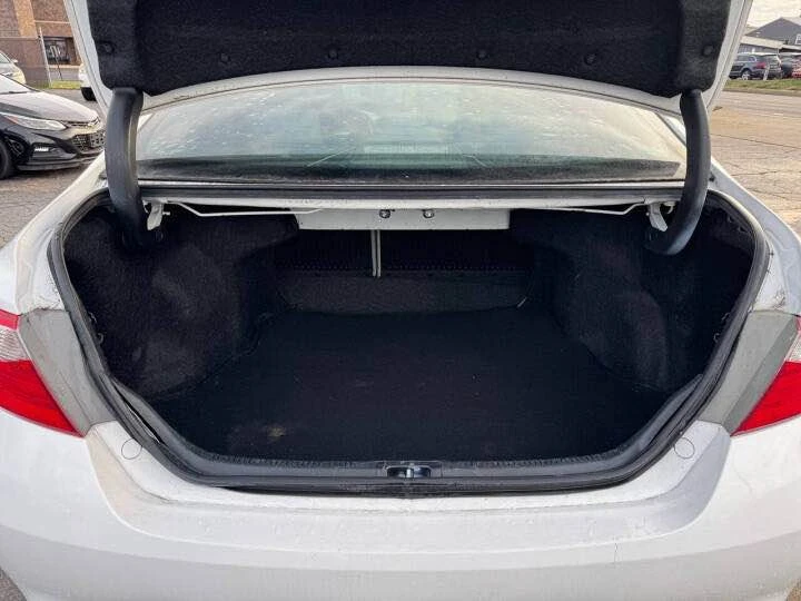 2016 Toyota Camry 7th Gen - Image 19 of 19