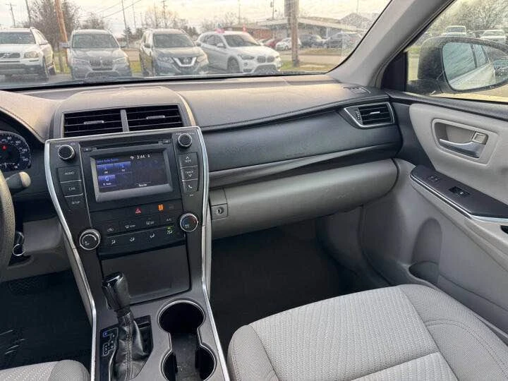 2016 Toyota Camry 7th Gen - Image 12 of 19