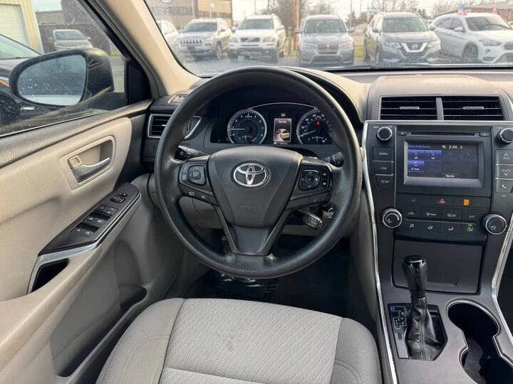 2016 Toyota Camry 7th Gen - Image 11 of 19