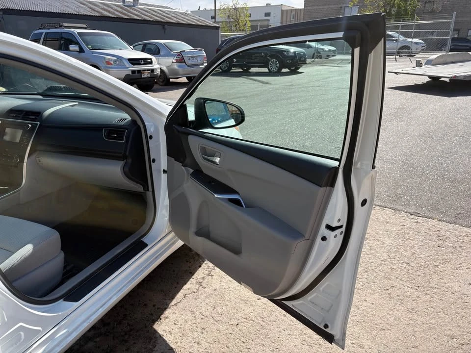 2016 Toyota Camry 7th Gen - Image 13 of 19