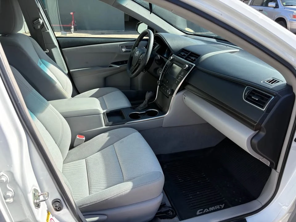 2016 Toyota Camry 7th Gen - Image 11 of 19