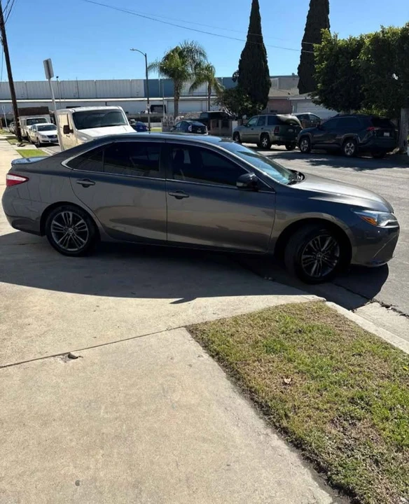 2016 Toyota Camry 7th Gen - Image 3 of 8