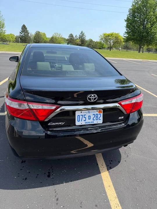 2016 Toyota Camry 7th Gen - Image 2 of 13