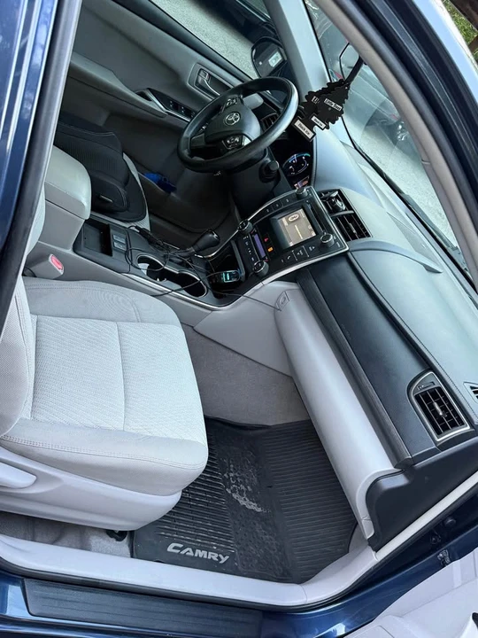 2016 Toyota Camry 7th Gen - Image 5 of 11