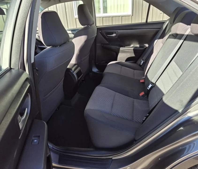 2016 Toyota Camry 7th Gen - Image 10 of 15