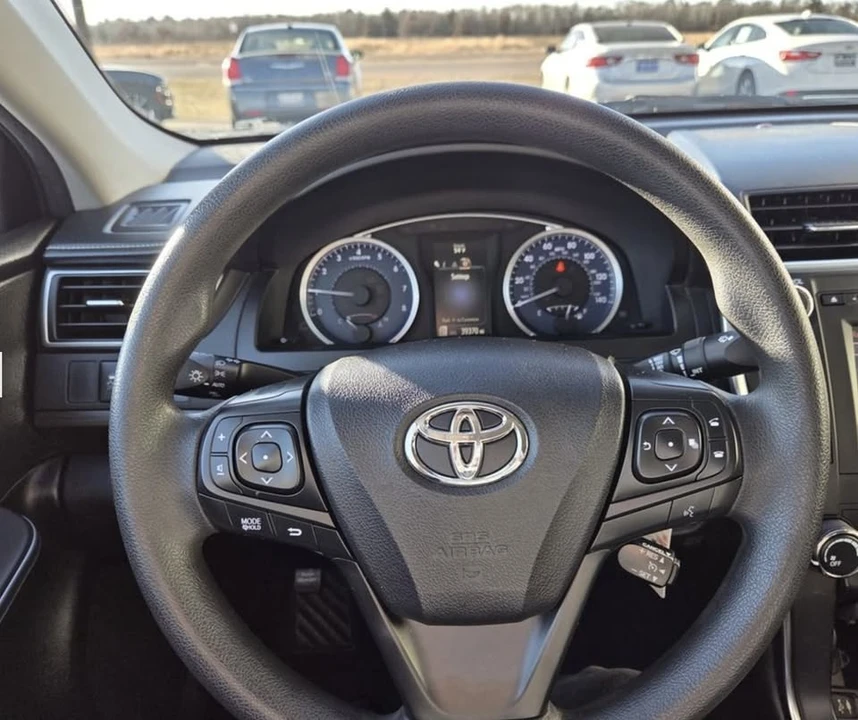 2016 Toyota Camry 7th Gen - Image 12 of 15