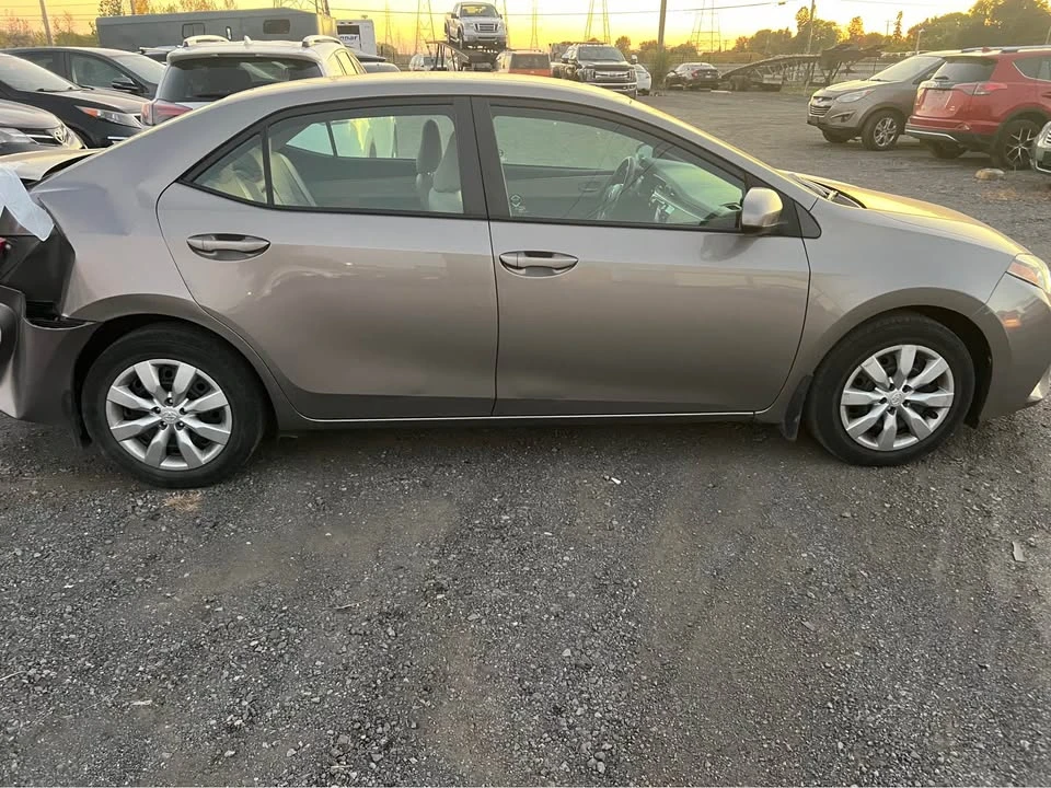 2016 Toyota Corolla 11th Gen - Image 5 of 18