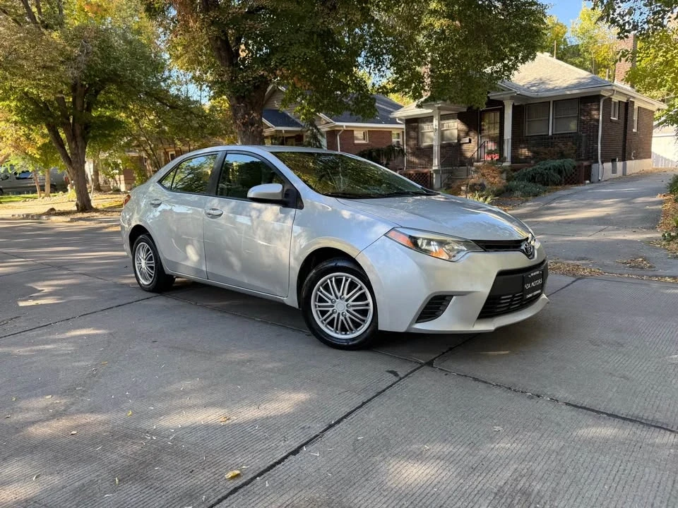 2016 Toyota Corolla 11th Gen - Image 4 of 9