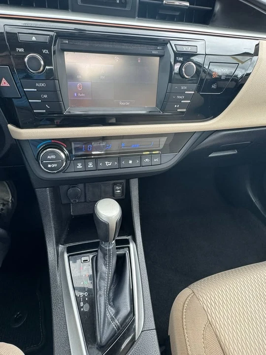 2016 Toyota Corolla 11th Gen - Image 14 of 16