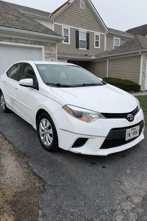 2016 Toyota Corolla 11th Gen - Image 5 of 10