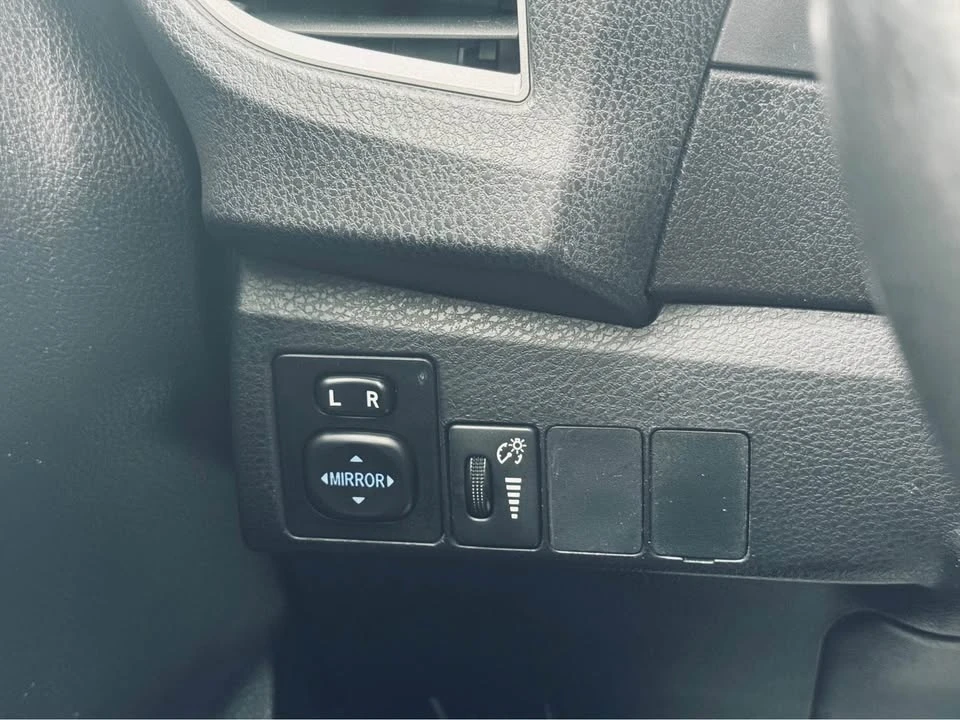 2016 Toyota Corolla 11th Gen - Image 17 of 18