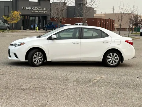 2016 Toyota Corolla 11th Gen - Image 2 of 15