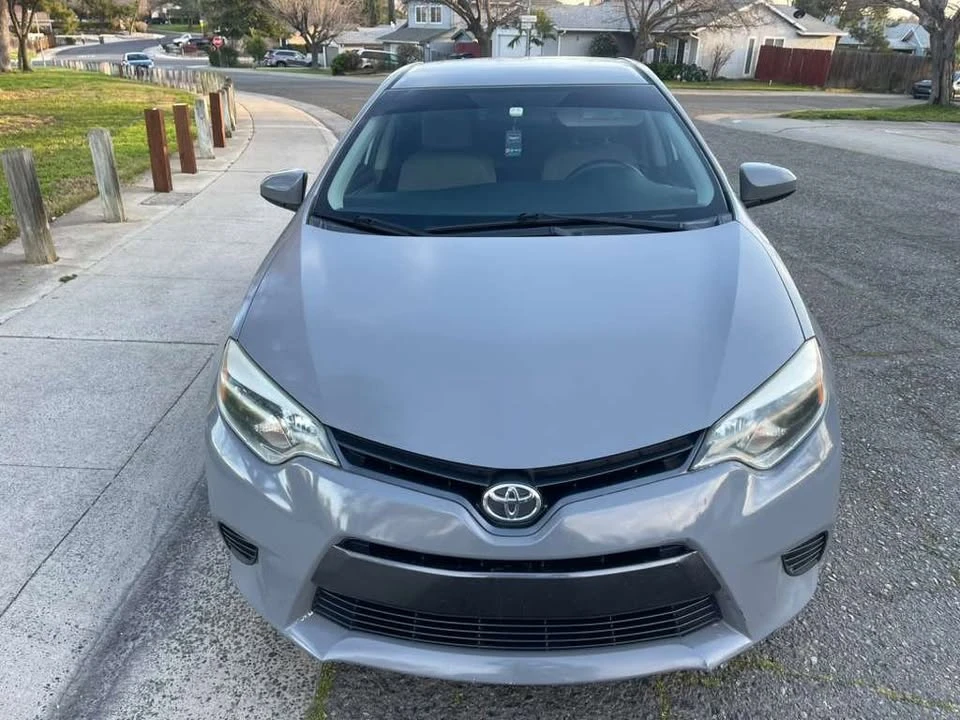 2016 Toyota Corolla 11th Gen - Image 9 of 18