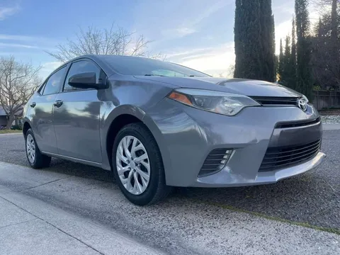 2016 Toyota Corolla 11th Gen - Image 3 of 18